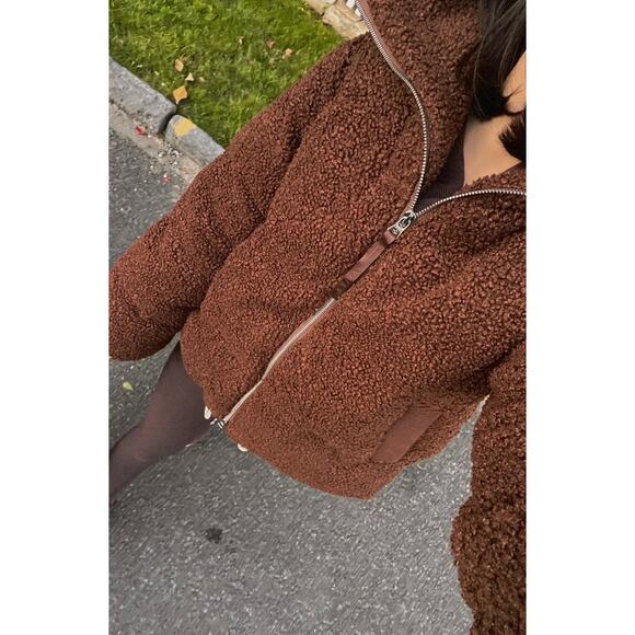 Varley Wilkins Sherpa Puffer Jacket size XS - Picture 7 of 8